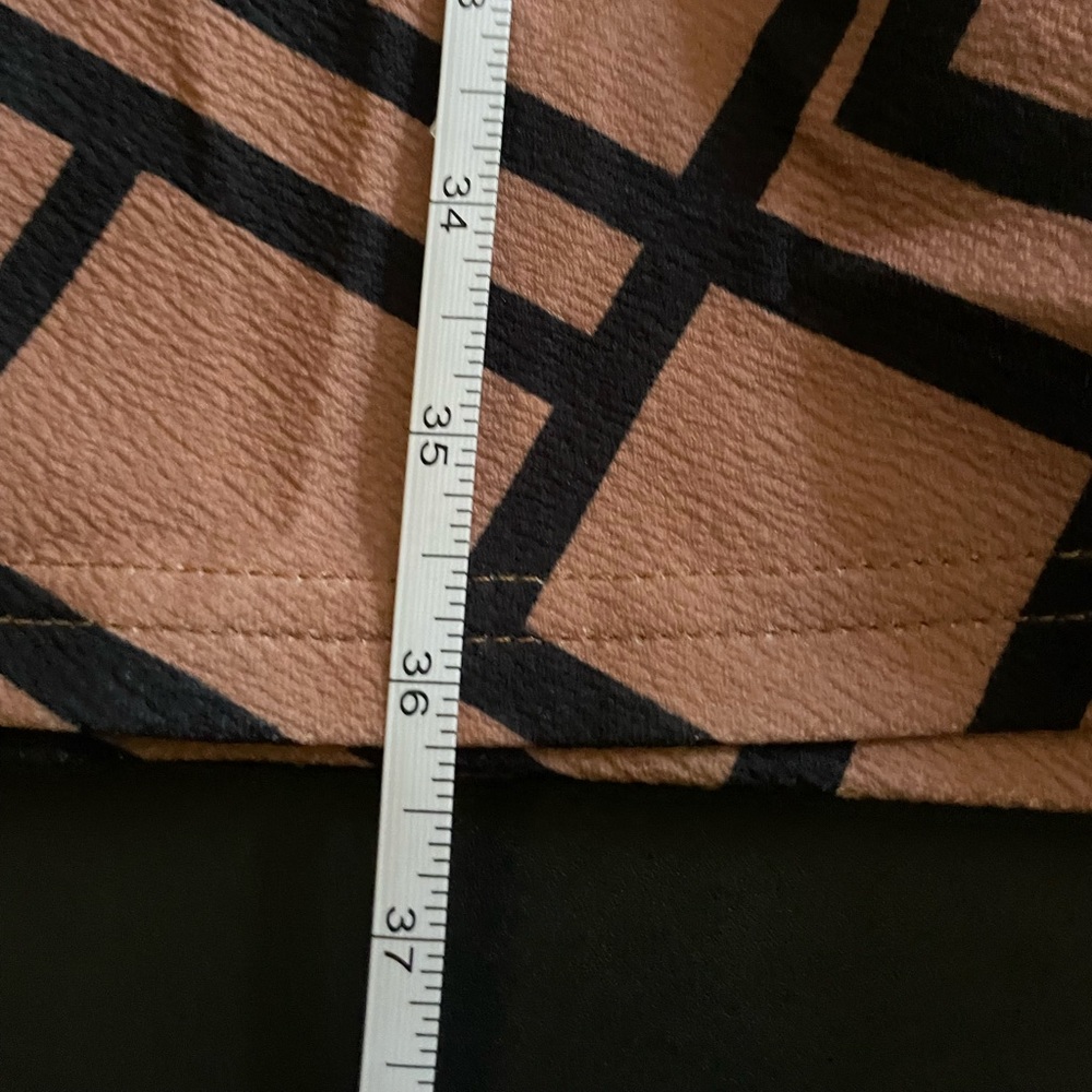 Boutique Women’s Size 4X (20) Geometric Print Skirt - Picture 12 of 13